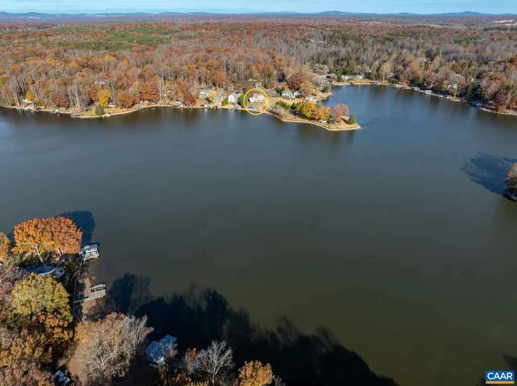 1753 North Lakeshore Drive Louisa VA 23093