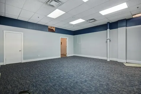 23-27 Central Avenue N Staunton VA 24401