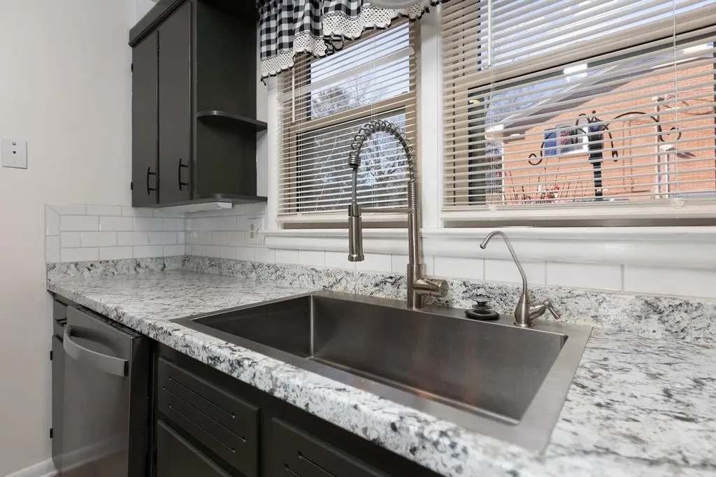 733 Hillview Drive Dayton VA 22821