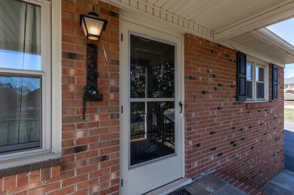 733 Hillview Drive Dayton VA 22821