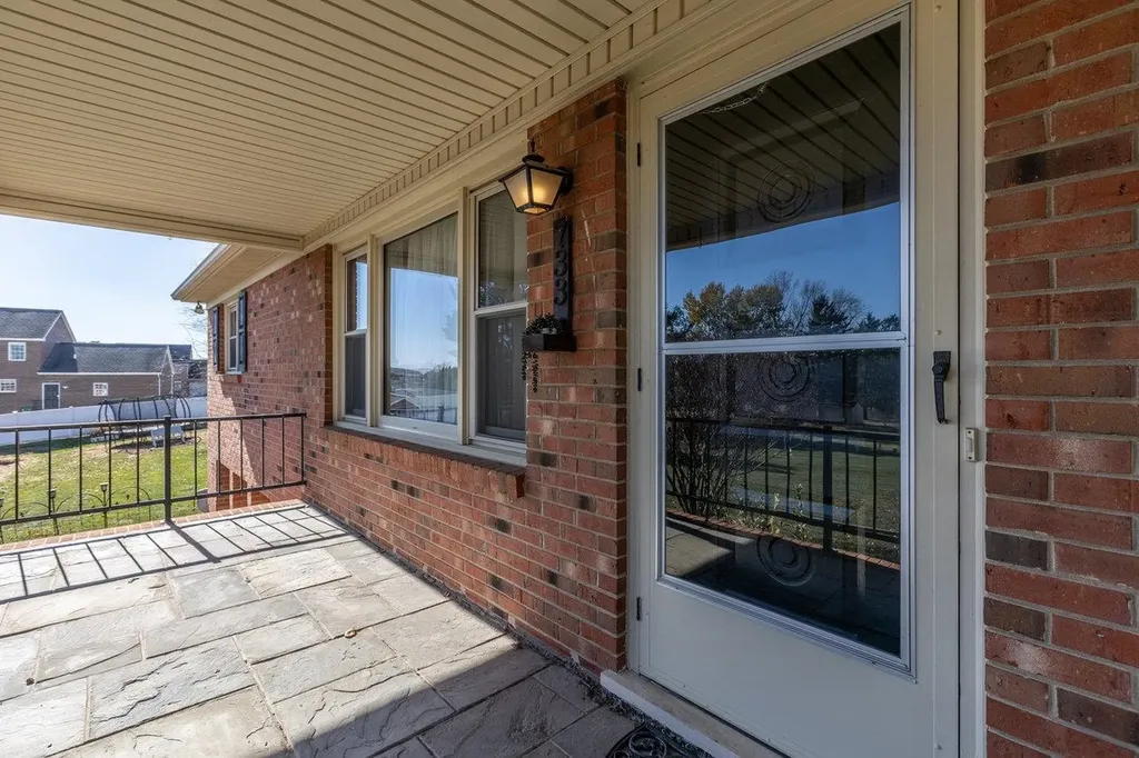 733 Hillview Drive Dayton VA 22821