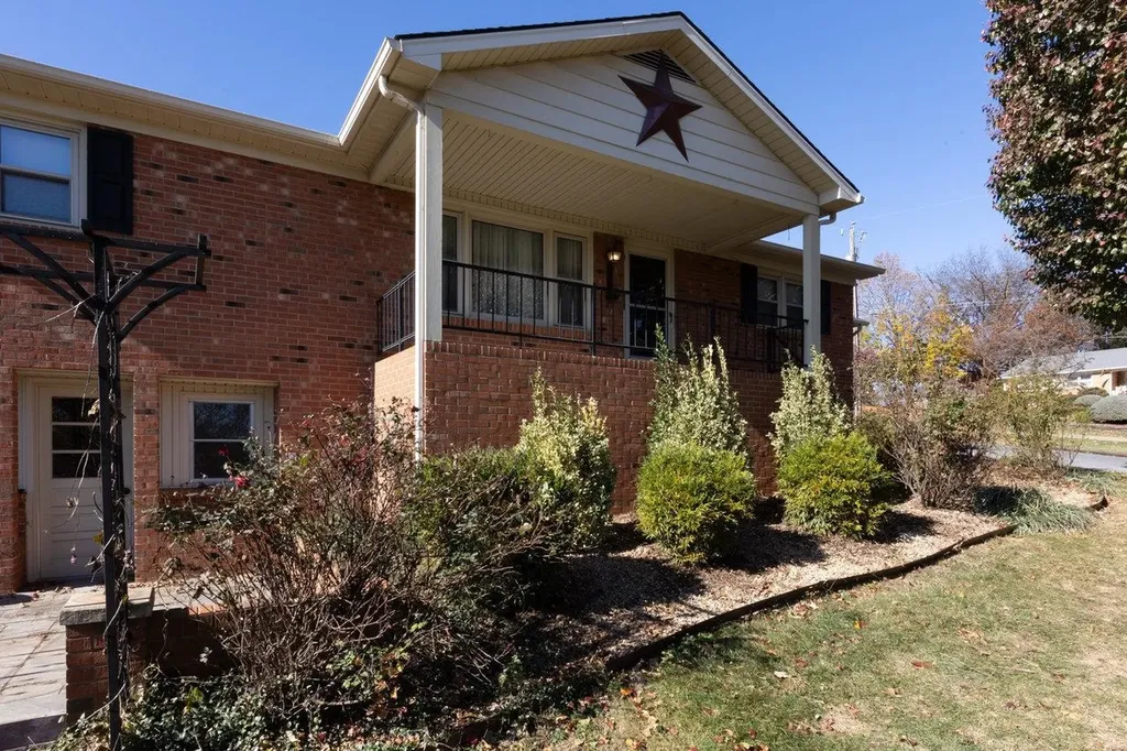 733 Hillview Drive Dayton VA 22821