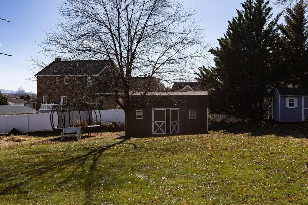 733 Hillview Drive Dayton VA 22821