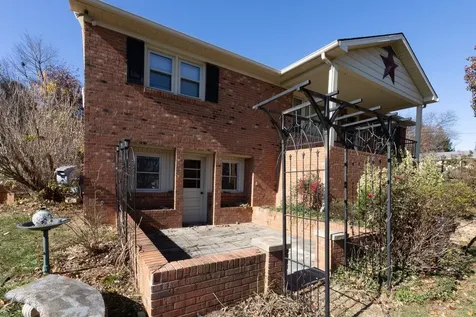 733 Hillview Drive Dayton VA 22821