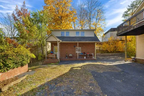 705 Richmond Avenue Staunton VA 24401