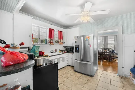 705 Richmond Avenue Staunton VA 24401