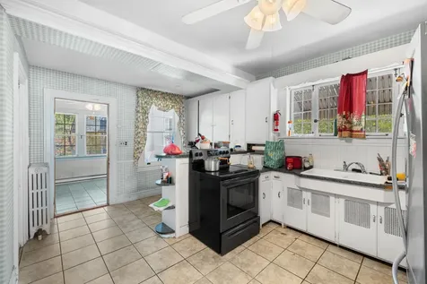 705 Richmond Avenue Staunton VA 24401
