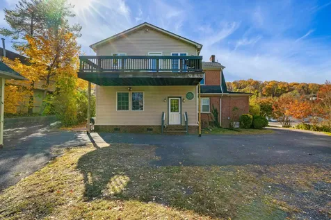 705 Richmond Avenue Staunton VA 24401