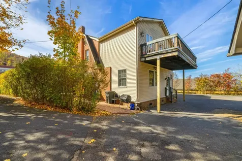 705 Richmond Avenue Staunton VA 24401