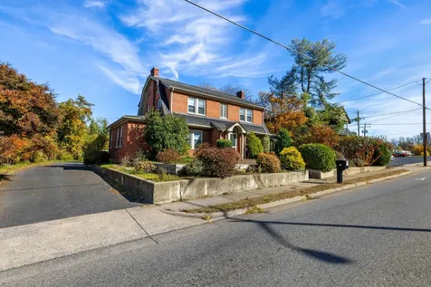 705 Richmond Avenue Staunton VA 24401