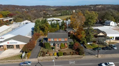 705 Richmond Avenue Staunton VA 24401