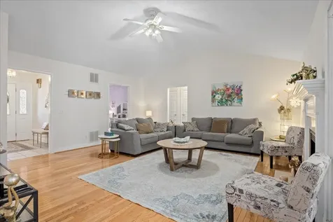 2915 Barrington Drive Rockingham VA 22801