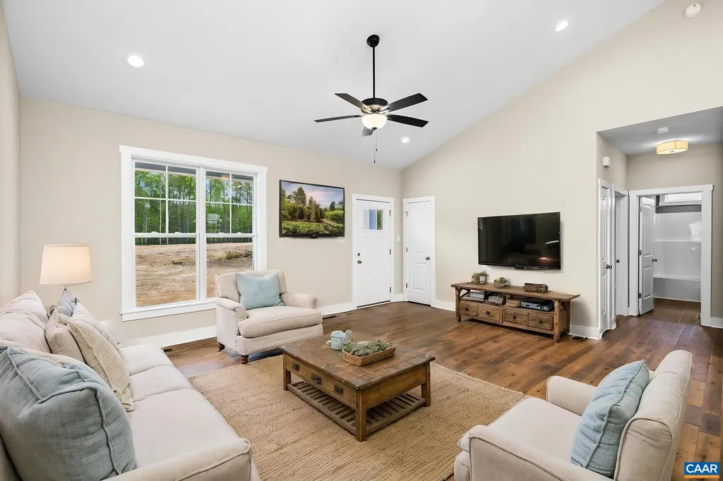 355 Happy Hollow Road Scottsville VA 24590