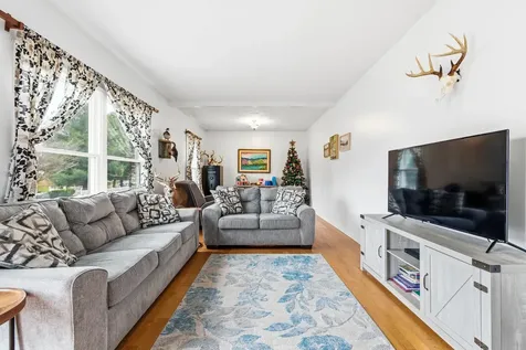 11 Independence Drive Luray VA 22835