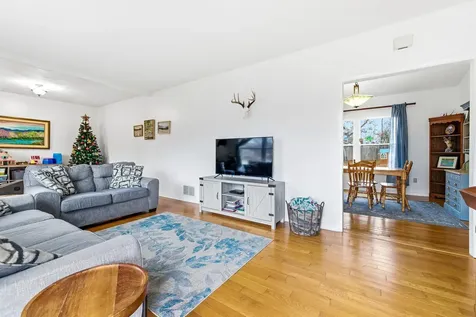 11 Independence Drive Luray VA 22835