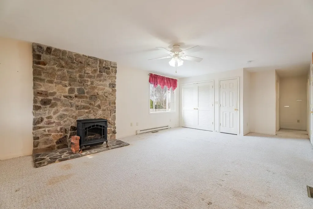 179 3rd Street Broadway VA 22815