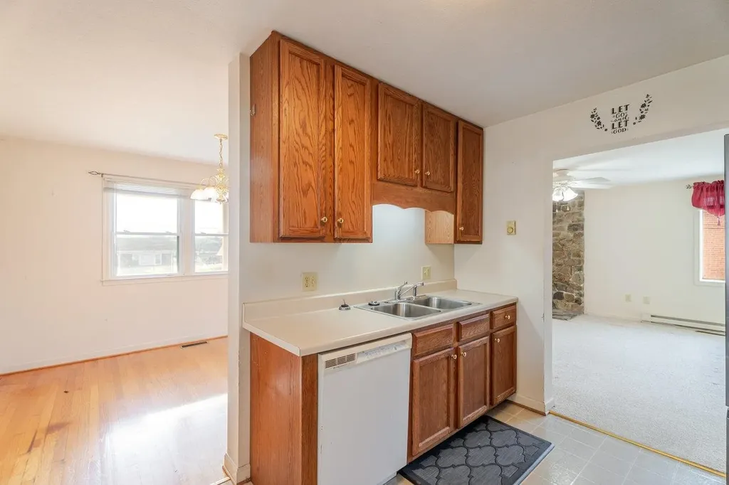 179 3rd Street Broadway VA 22815