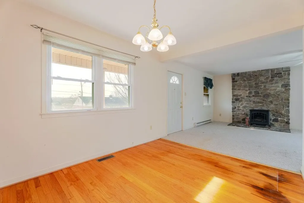 179 3rd Street Broadway VA 22815