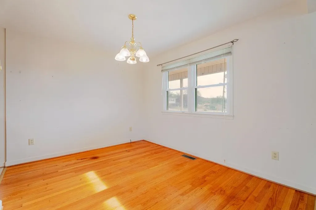 179 3rd Street Broadway VA 22815