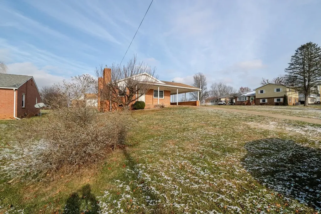 179 3rd Street Broadway VA 22815