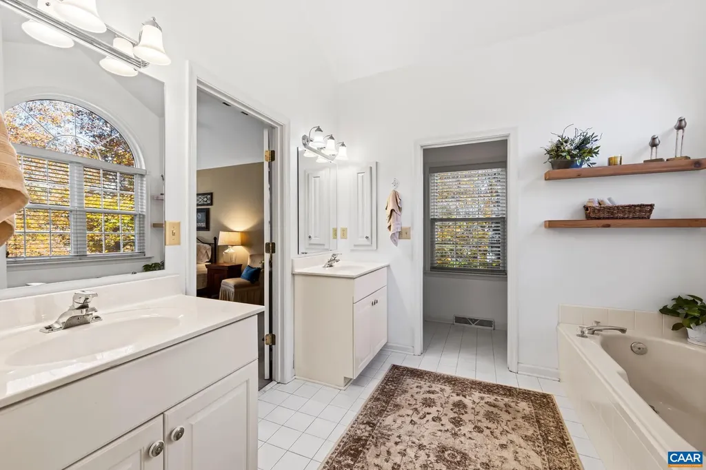 2876 Stratford Glen Way Charlottesville VA 22911