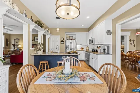 2876 Stratford Glen Way Charlottesville VA 22911