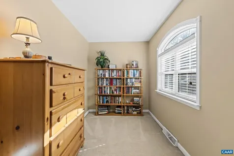 2876 Stratford Glen Way Charlottesville VA 22911