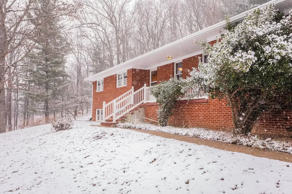 734 Dices Spring Road Weyers Cave VA 24486