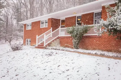 734 Dices Spring Road Weyers Cave VA 24486