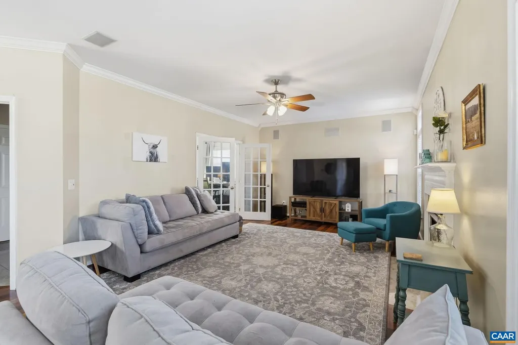 22 Villa Avenue Zion Crossroads VA 22942