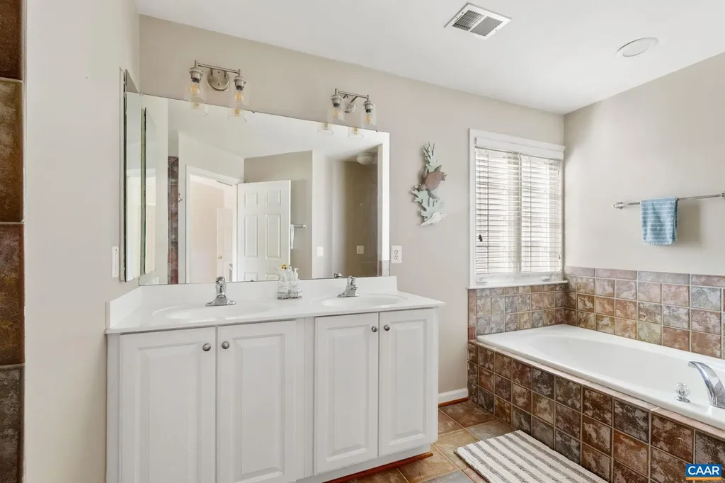 22 Villa Avenue Zion Crossroads VA 22942