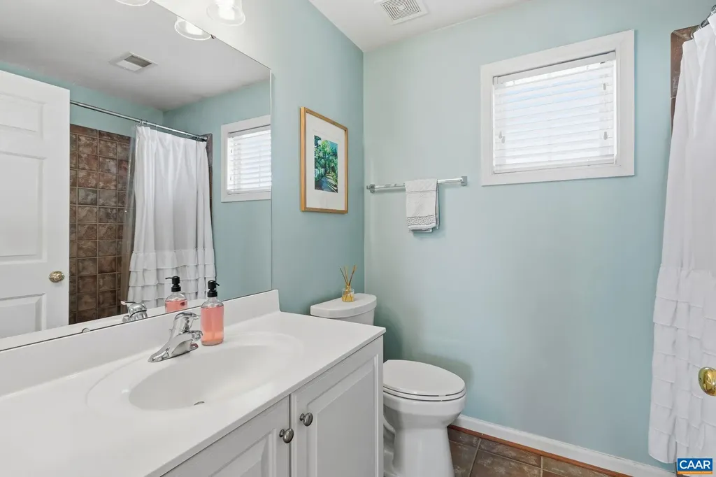 22 Villa Avenue Zion Crossroads VA 22942