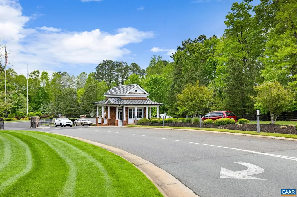 22 Villa Avenue Zion Crossroads VA 22942