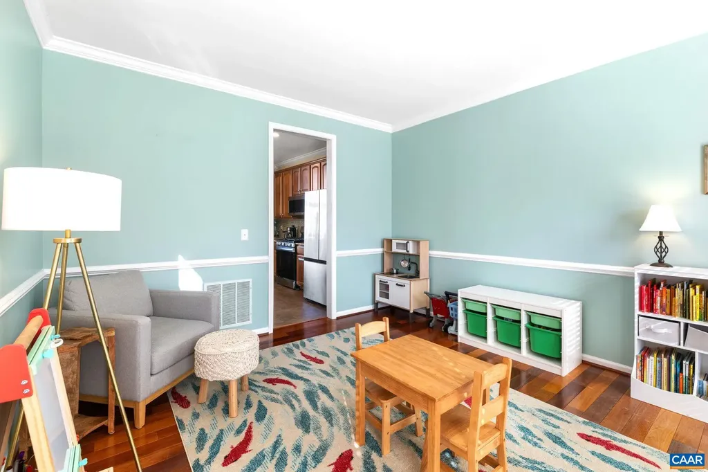 22 Villa Avenue Zion Crossroads VA 22942