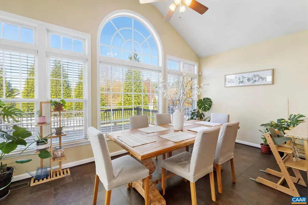 22 Villa Avenue Zion Crossroads VA 22942