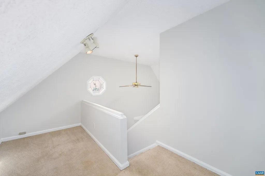 23 Stonewall Road Palmyra VA 22963