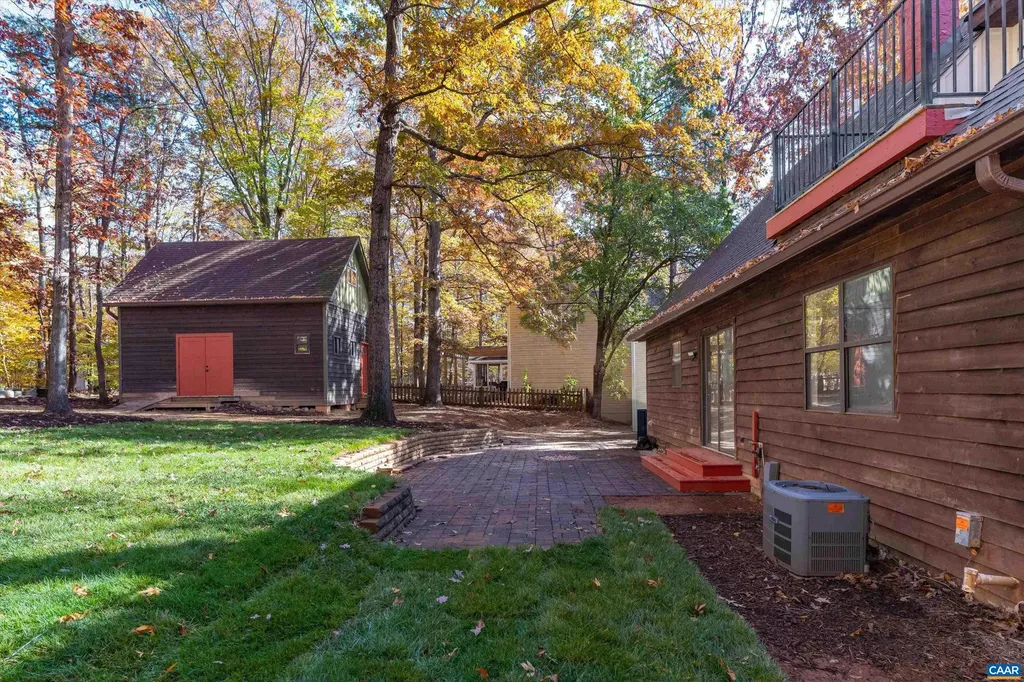 23 Stonewall Road Palmyra VA 22963