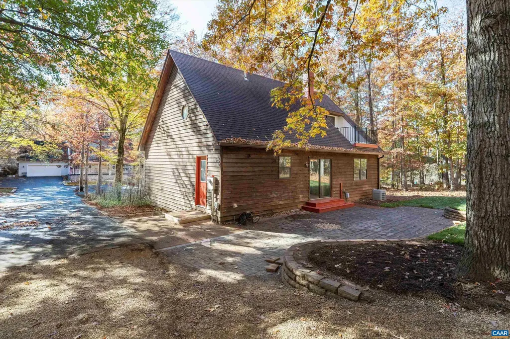 23 Stonewall Road Palmyra VA 22963