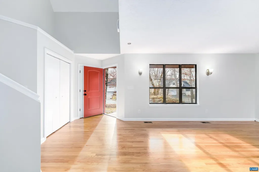 23 Stonewall Road Palmyra VA 22963