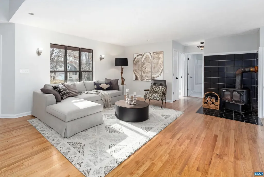 23 Stonewall Road Palmyra VA 22963