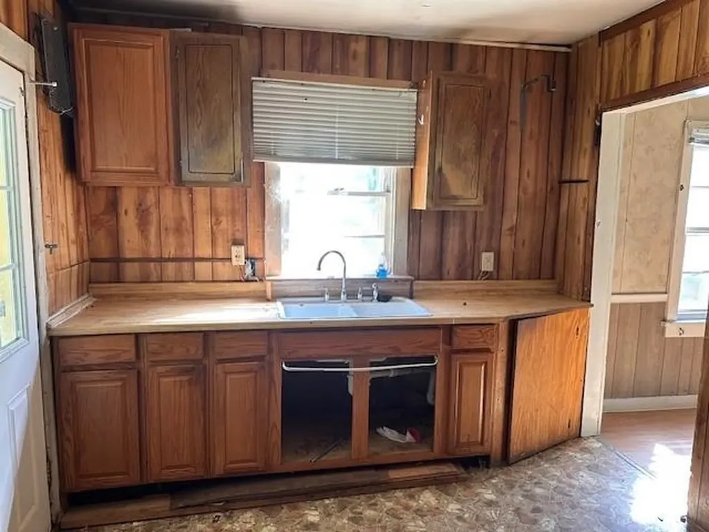 10039 Jess Arey Lane Dayton VA 22821