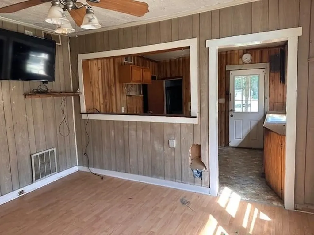 10039 Jess Arey Lane Dayton VA 22821