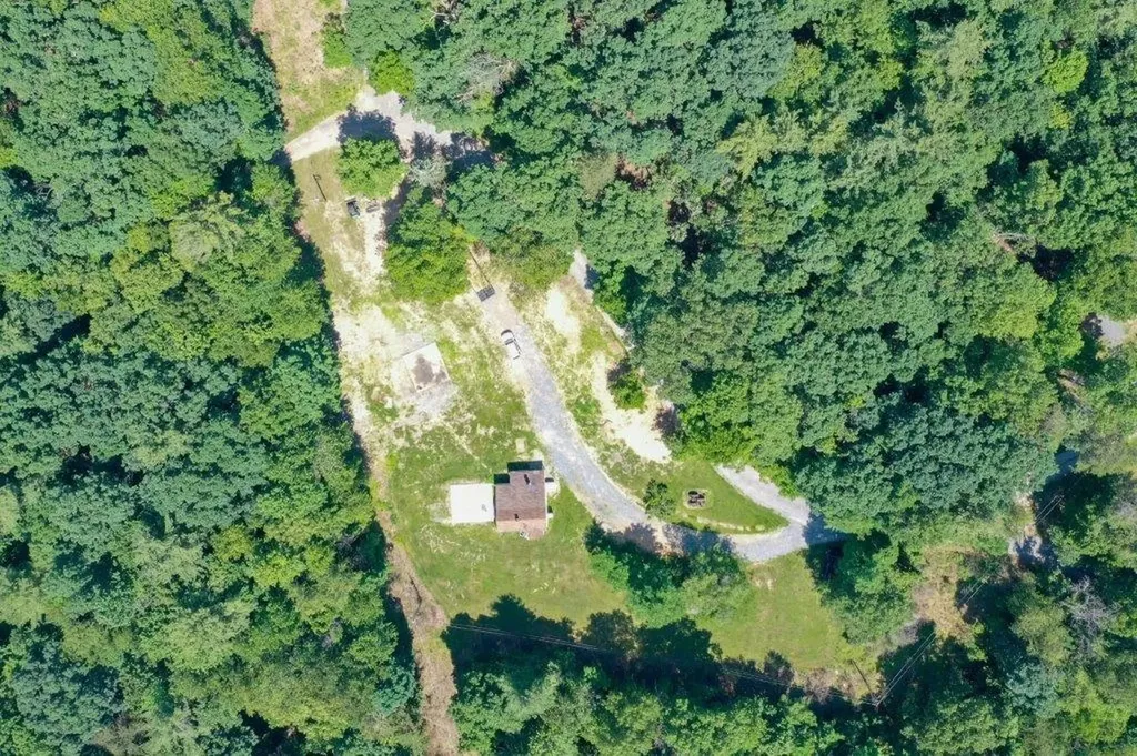 10039 Jess Arey Lane Dayton VA 22821