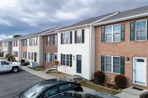 102 Kadies Lane Edinburg VA 22824