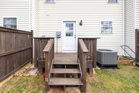102 Kadies Lane Edinburg VA 22824