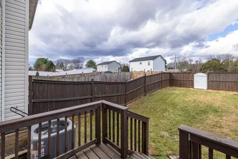 102 Kadies Lane Edinburg VA 22824
