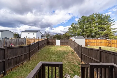 102 Kadies Lane Edinburg VA 22824