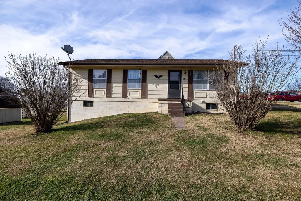 502 Seventh Street Elkton VA 22827