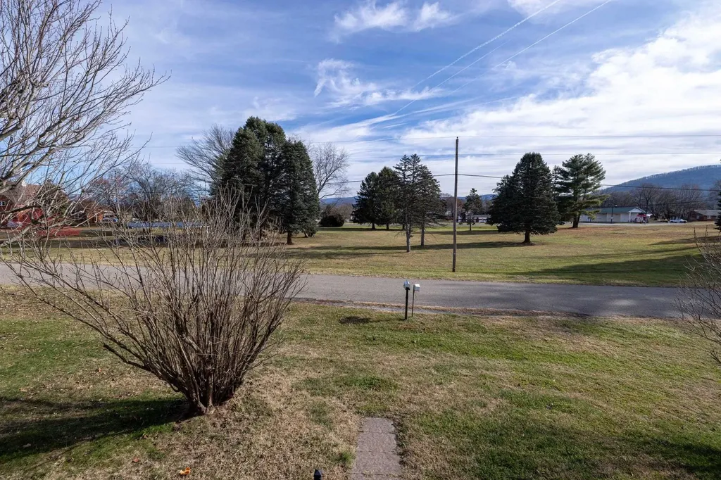 502 Seventh Street Elkton VA 22827