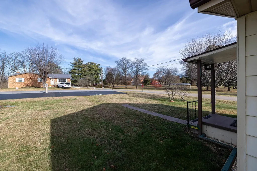 502 Seventh Street Elkton VA 22827